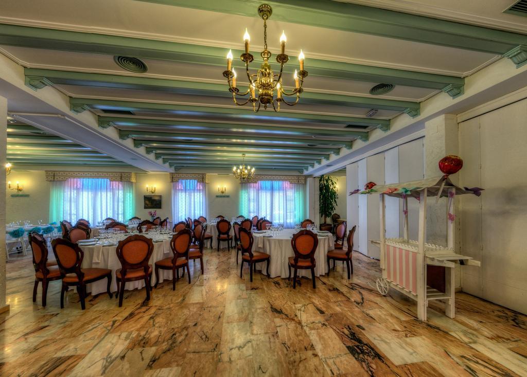Hotel Sandra Alcalá de Guadaira Exteriér fotografie