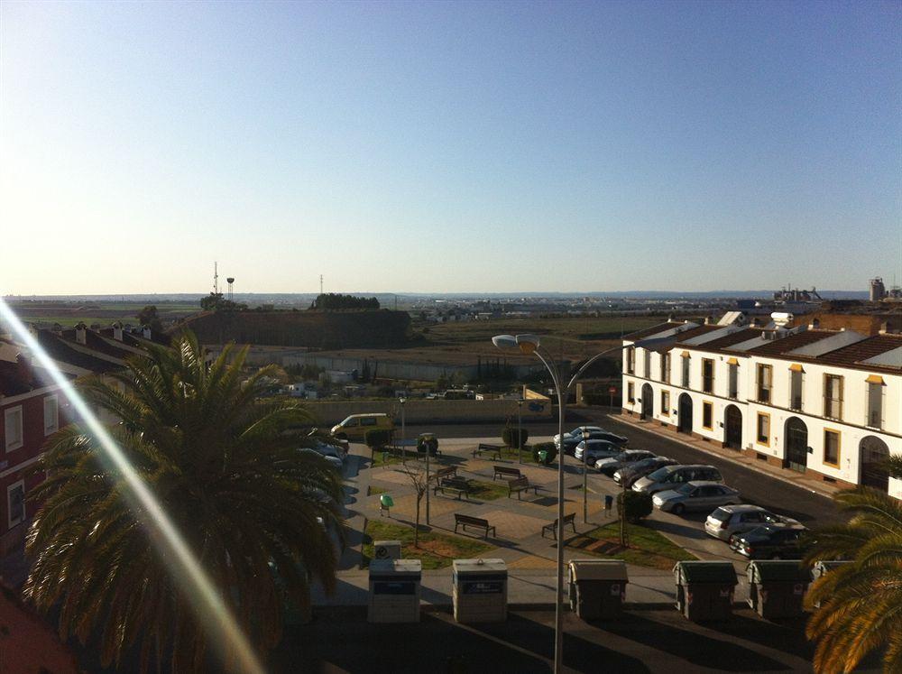 Hotel Sandra Alcalá de Guadaira Exteriér fotografie