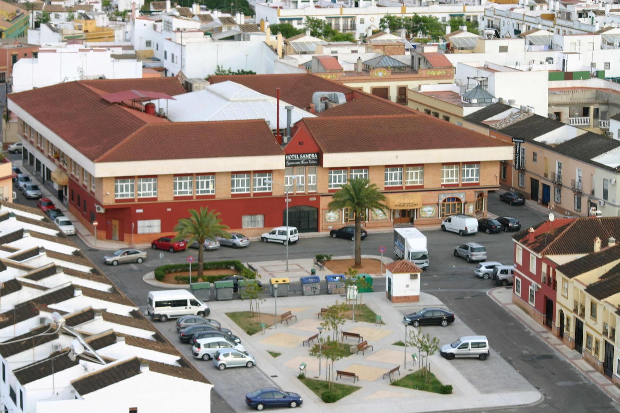 Hotel Sandra Alcalá de Guadaira Exteriér fotografie