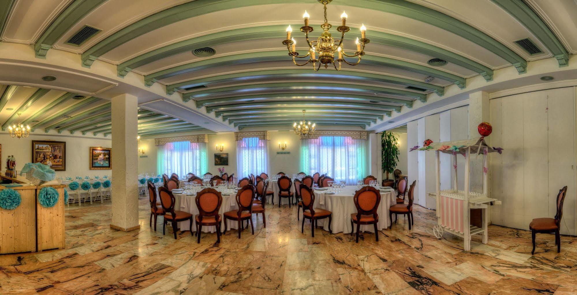 Hotel Sandra Alcalá de Guadaira Exteriér fotografie