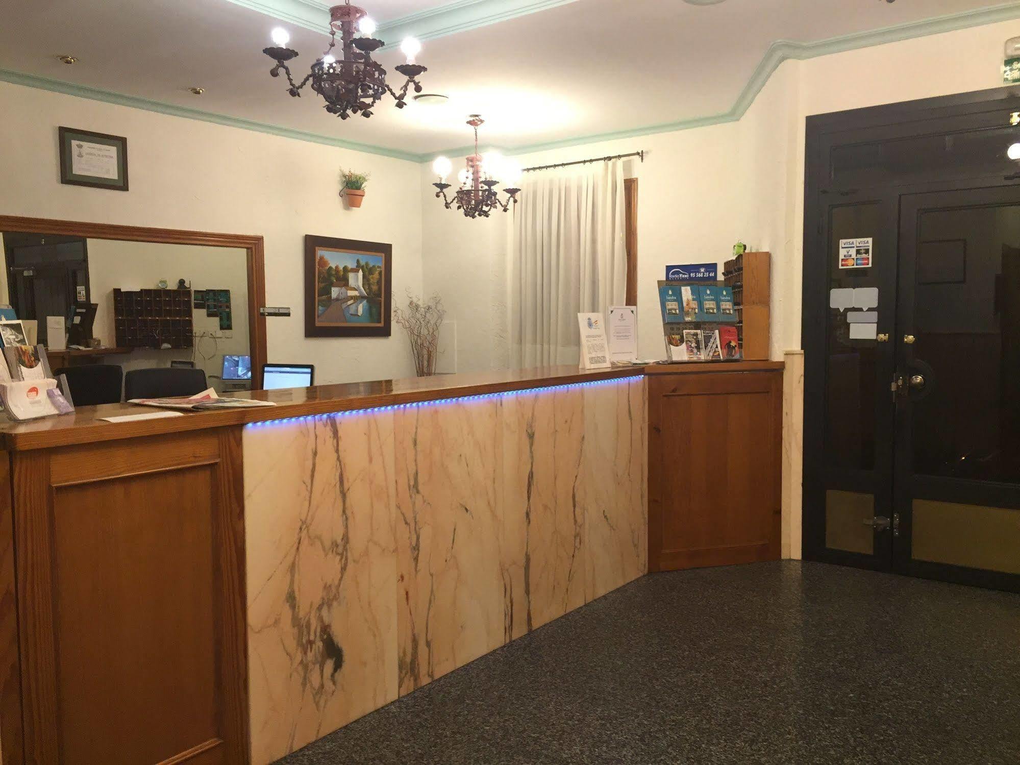 Hotel Sandra Alcalá de Guadaira Exteriér fotografie